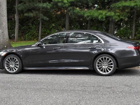 Used 2022 Mercedes-Benz S 580 4MATIC Sedan image 4