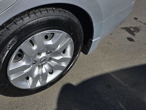 Used 2010 Nissan Altima 2.5 S image 9