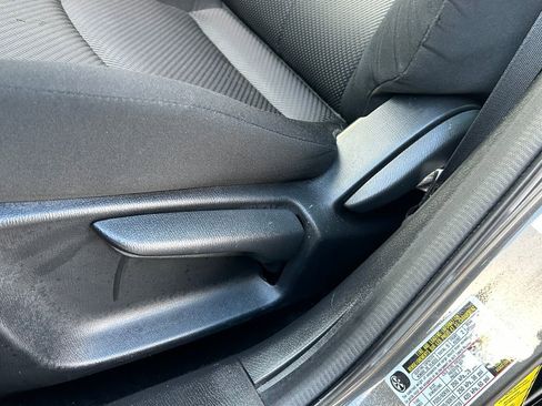 Used 2018 MAZDA MAZDA3 Sport image 16