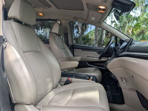 Used 2018 Honda Odyssey EX-L image 14