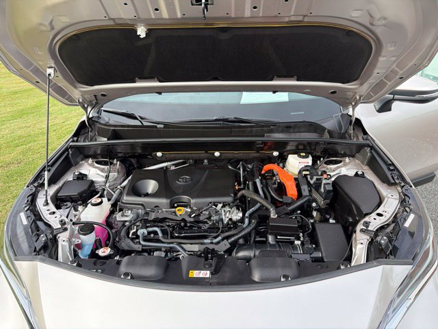 Used 2024 Toyota Venza XLE AWD/4WD image 24