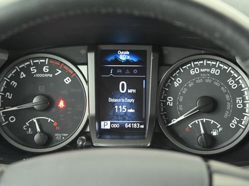 Used 2020 Toyota Tacoma TRD Off-Road image 28