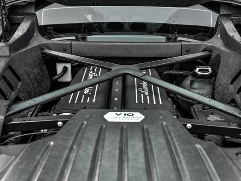 Used 2018 Lamborghini Huracan LP 580-2 image 37