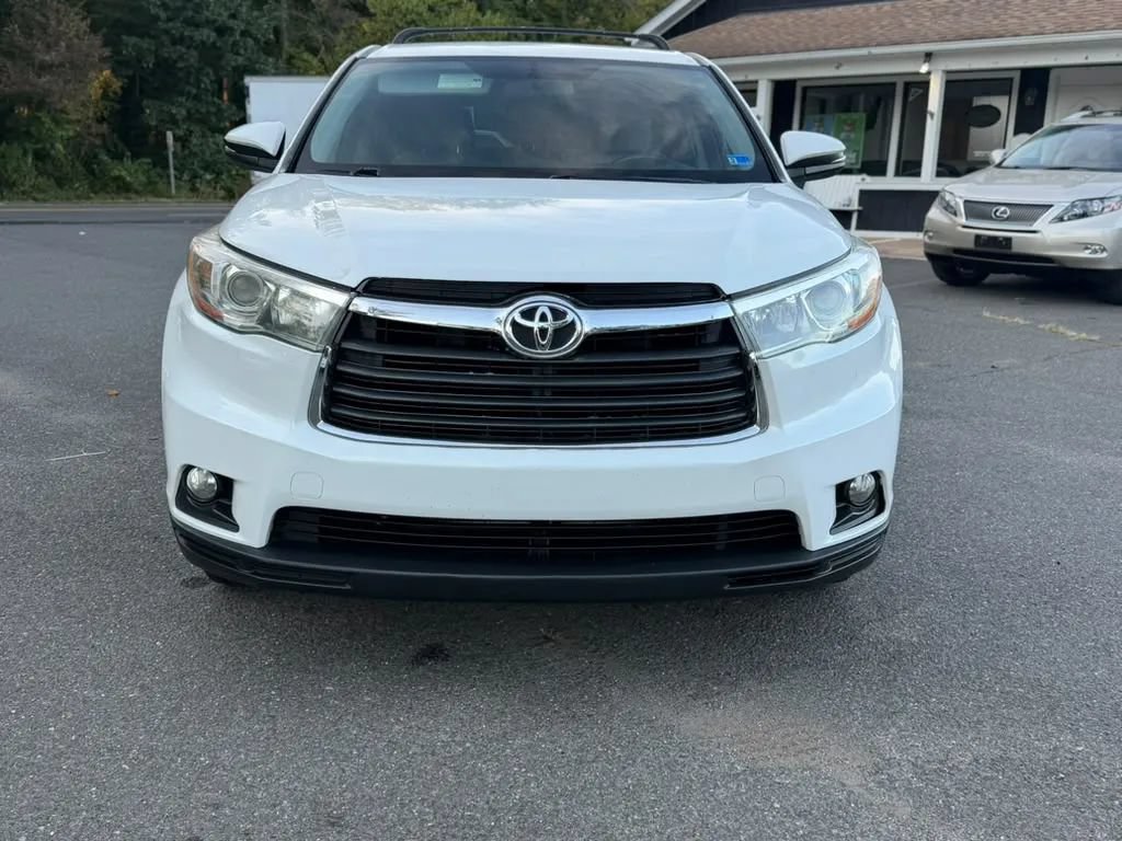 Used 2015 Toyota Highlander Plus AWD/4WD image 10