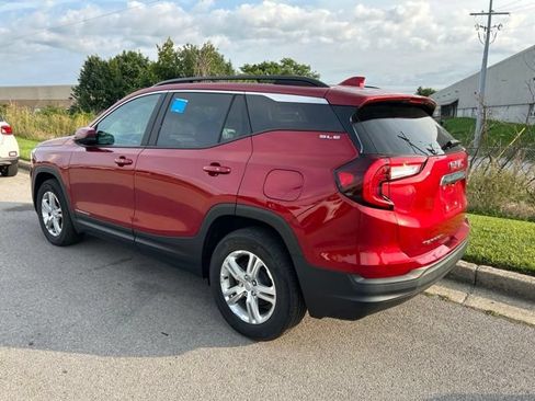 Used 2022 GMC Terrain SLE w/ Driver Convenience Package AWD/4WD image 4