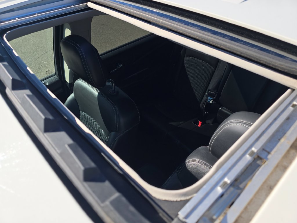 Used 2020 Dodge Journey Crossroad FWD image 2