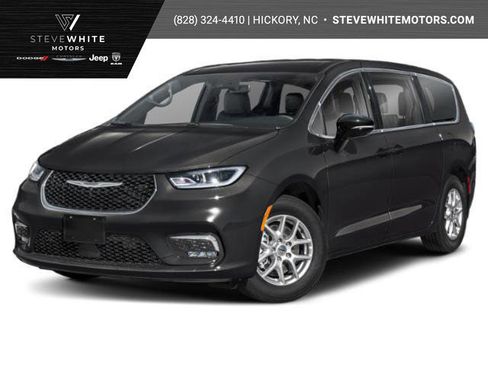 Used 2025 Chrysler Pacifica Limited FWD image 1
