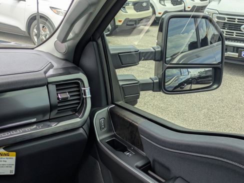 New 2026 Ford F250 Lariat w/ FX4 Off-Road Package image 32