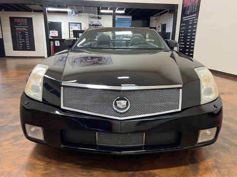 Used 2008 Cadillac XLR RWD image 4