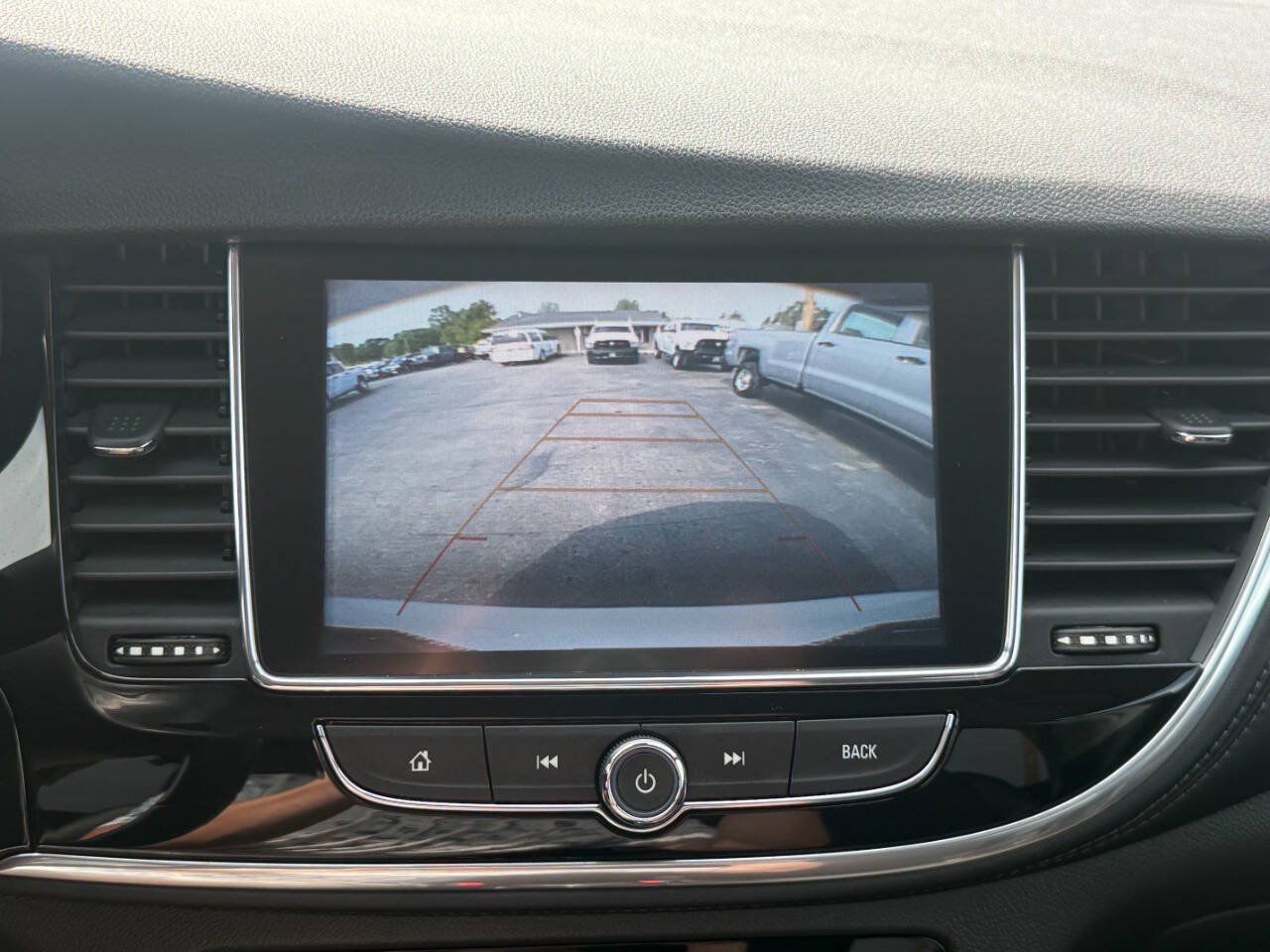 Used 2020 Buick Encore Preferred FWD image 17