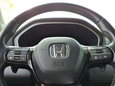 Certified 2025 Honda Pilot EX-L image 23