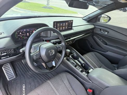 Used 2025 Honda Accord Sport image 11