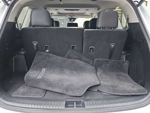 Used 2023 Kia Telluride EX image 17