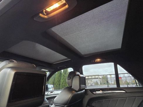 Used 2012 Mercedes-Benz ML 63 AMG 4MATIC image 12