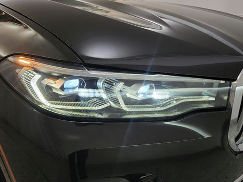 Used 2020 BMW X7 xDrive40i w/ Premium Package AWD/4WD image 37