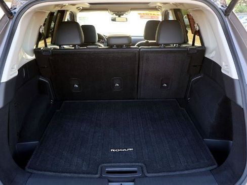Certified 2025 Nissan Rogue SV w/ SV Premium Package FWD image 10