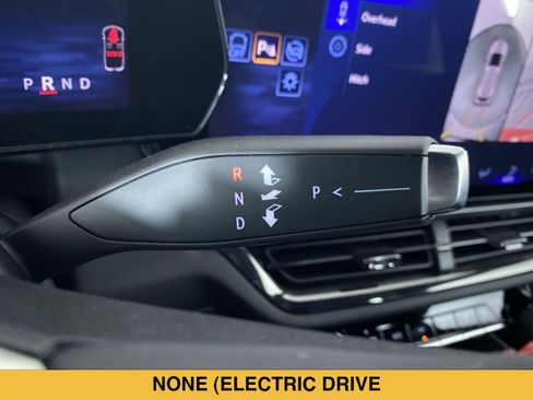 Certified 2024 Chevrolet Equinox EV RS AWD/4WD image 7