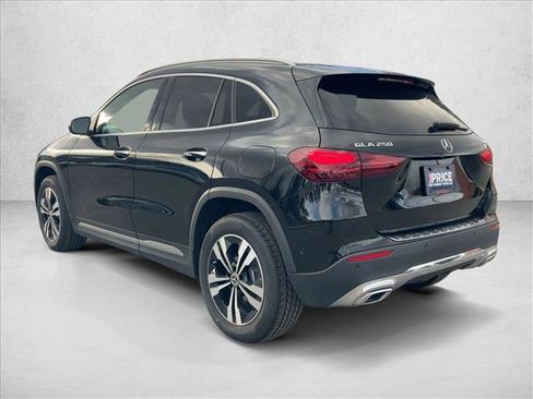 Certified 2026 Mercedes-Benz GLA 250 4MATIC image 8