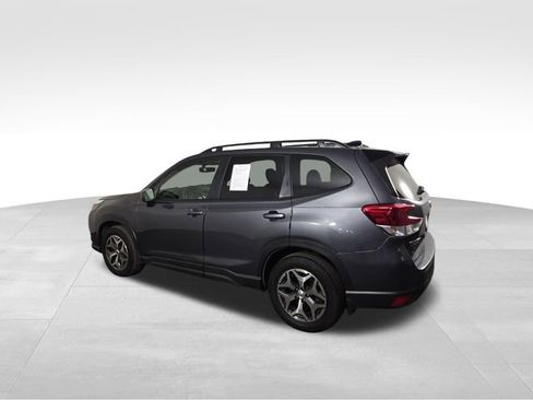 Used 2024 Subaru Forester Premium AWD/4WD image 10