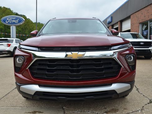 Used 2025 Chevrolet TrailBlazer LT AWD/4WD image 5