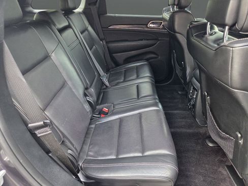 Used 2017 Jeep Grand Cherokee Overland AWD/4WD image 14