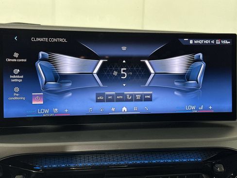 Used 2026 BMW 230i Coupe RWD image 19