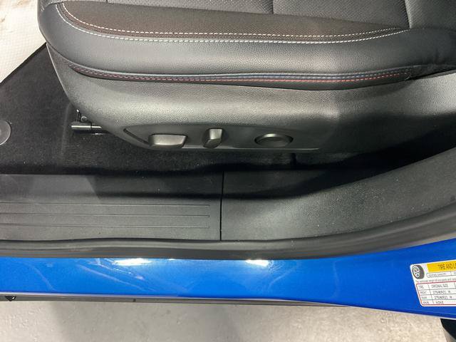 Used 2025 Chevrolet Equinox EV RS FWD image 11