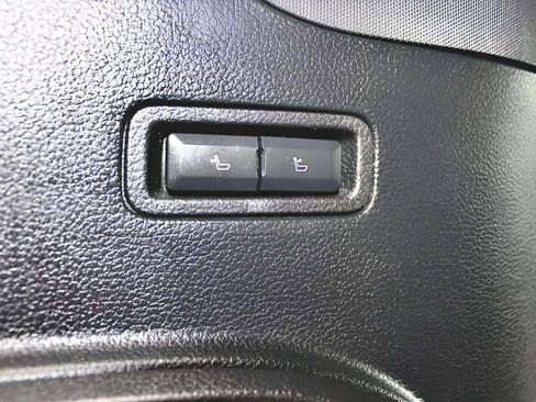 Used 2021 Ford Expedition XLT image 29