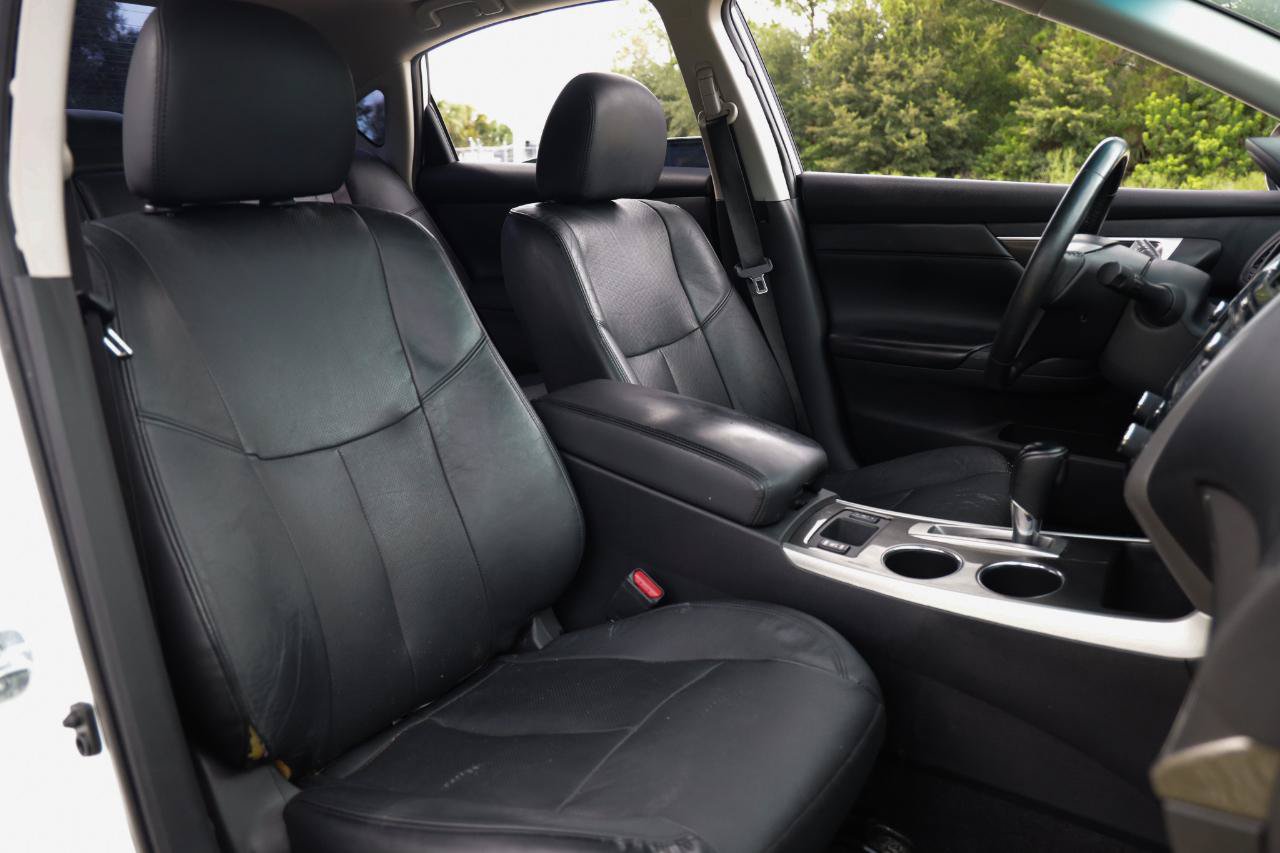 Used 2015 Nissan Altima 2.5 SL w/ Technology Package FWD image 16