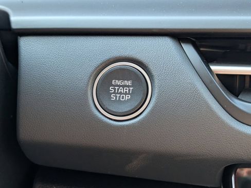 Used 2026 Kia Seltos EX FWD image 9