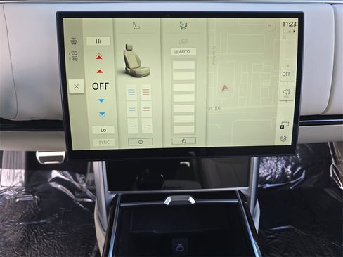 Certified 2024 Land Rover Range Rover Long Wheelbase SE image 26