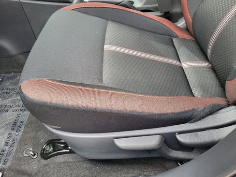 New 2025 Nissan Versa SR w/ Trunk Package image 10