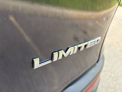 Used 2014 Jeep Cherokee Limited AWD/4WD image 12
