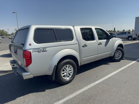 Used 2016 Nissan Frontier SV w/ SV Value Truck Package AWD/4WD image 33