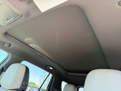 Used 2025 GMC Terrain Elevation w/ Elevation Premium Package FWD image 18