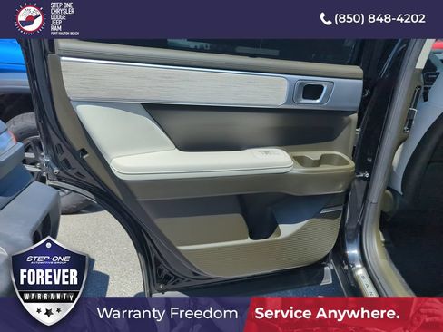 Used 2024 Hyundai Santa Fe Calligraphy FWD image 29