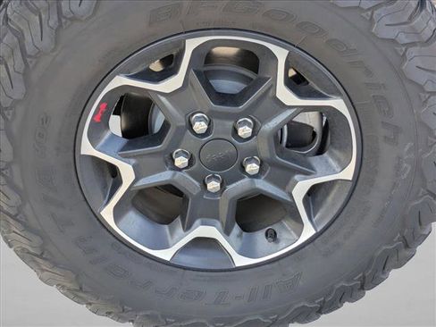 Used 2023 Jeep Wrangler Rubicon image 16