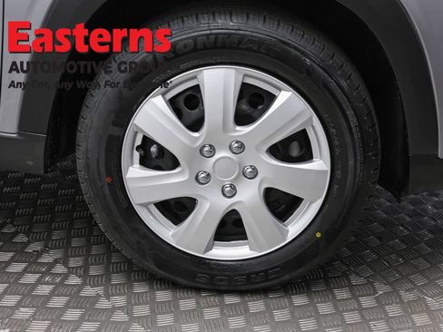 Used 2024 Chevrolet Trax LS FWD image 30