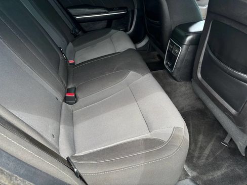 Used 2016 Dodge Charger SXT AWD/4WD image 9