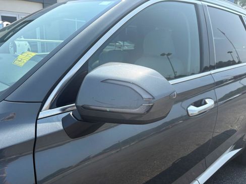Used 2025 Hyundai Palisade SEL AWD/4WD image 16