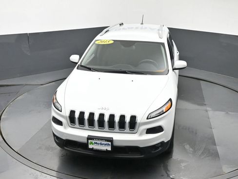 Used 2015 Jeep Cherokee Latitude w/ Cold Weather Group AWD/4WD image 23