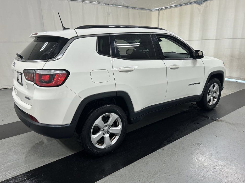 Used 2019 Jeep Compass Latitude w/ Popular Equipment Group AWD/4WD image 2
