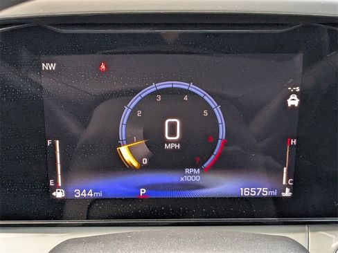 Certified 2025 Chevrolet Trax LT image 28