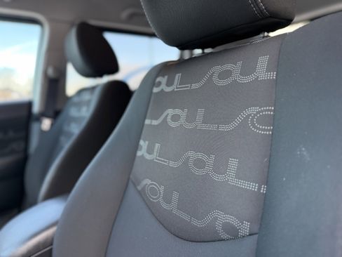 Used 2012 Kia Soul + image 4
