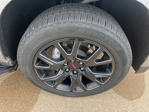 Used 2023 GMC Yukon XL Denali image 66