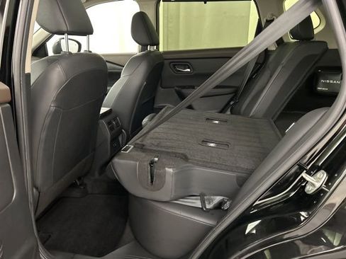 Used 2023 Nissan Rogue SV w/ SV Premium B Package AWD/4WD image 25