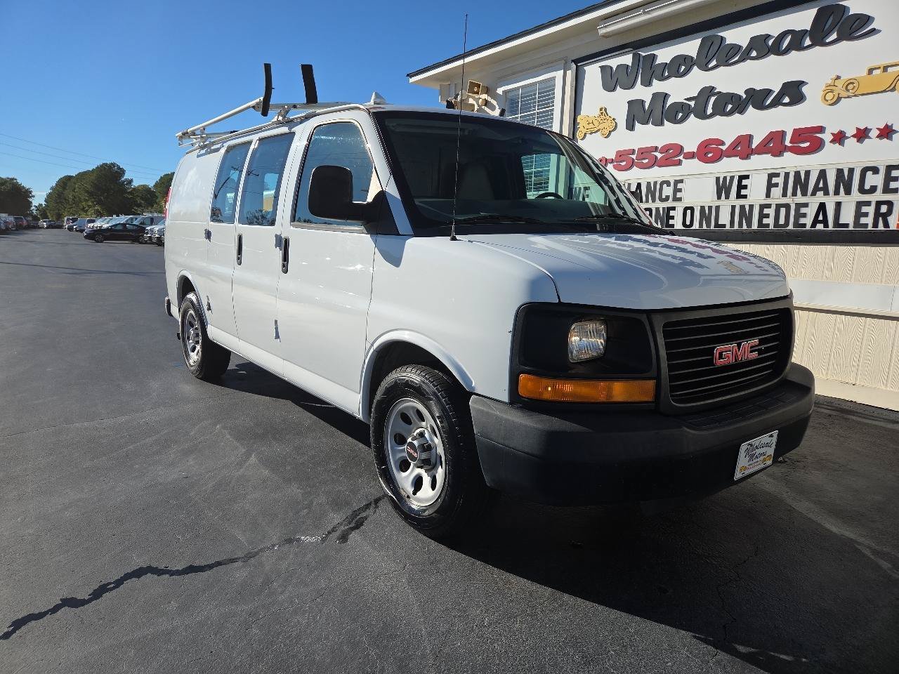 Used 2014 GMC Savana 1500 RWD image 3