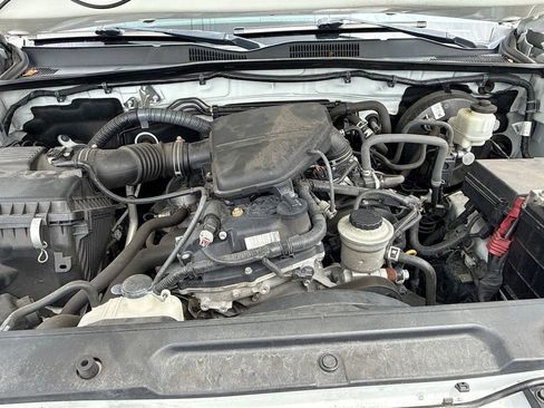 Used 2018 Toyota Tacoma SR w/ SR Convenience Package RWD image 14