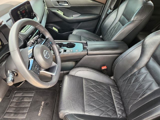 Used 2021 Nissan Rogue Platinum FWD image 14