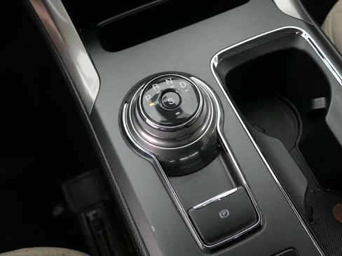 Used 2019 Ford Fusion SE FWD image 23
